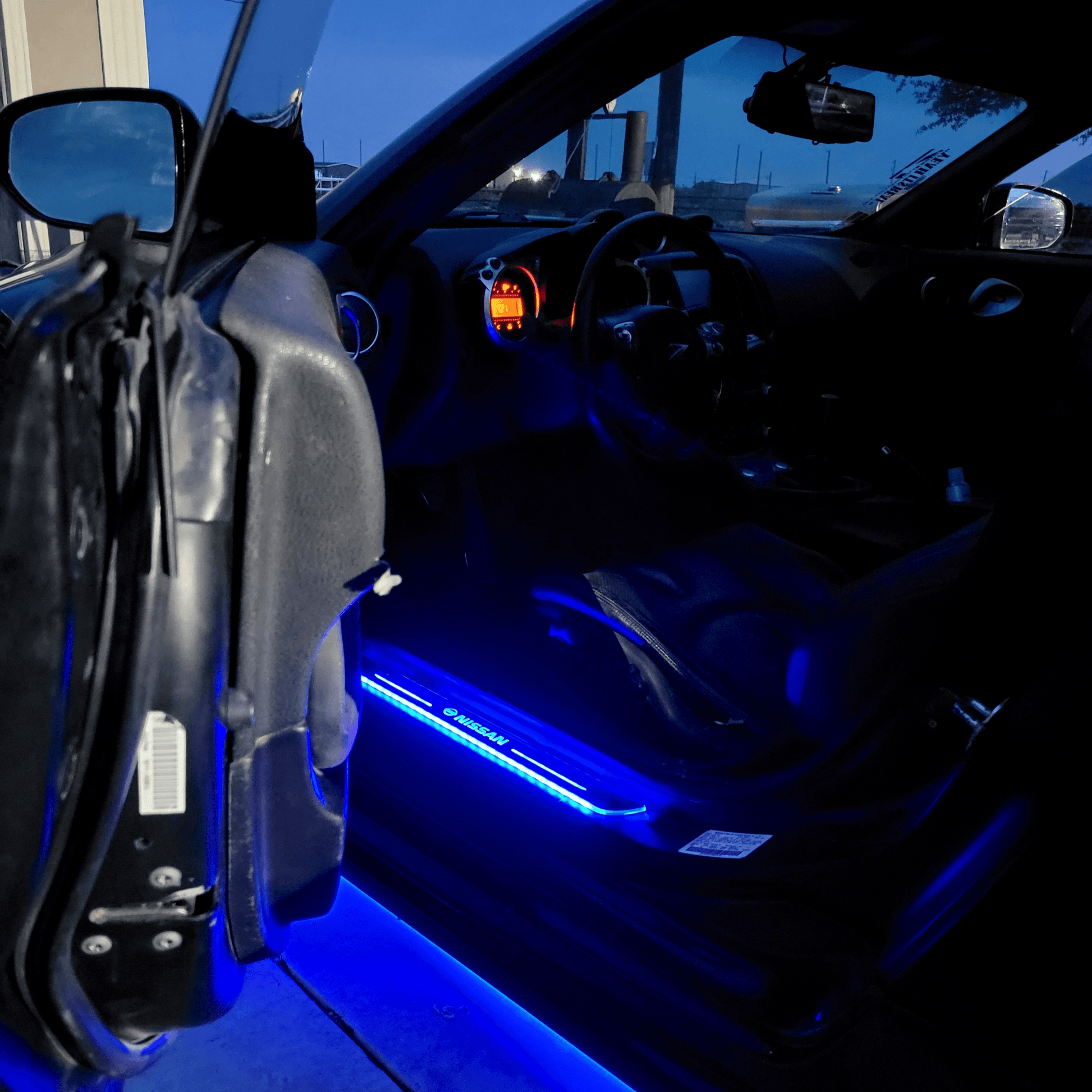LOWEEY 2Pcs LED Door Sill Lights, Wireless Car Door Lights, Bloomcar LED  Door Sill with 7 Lighting Colors, Auto-Sensing, IP67 Waterproof, Customized